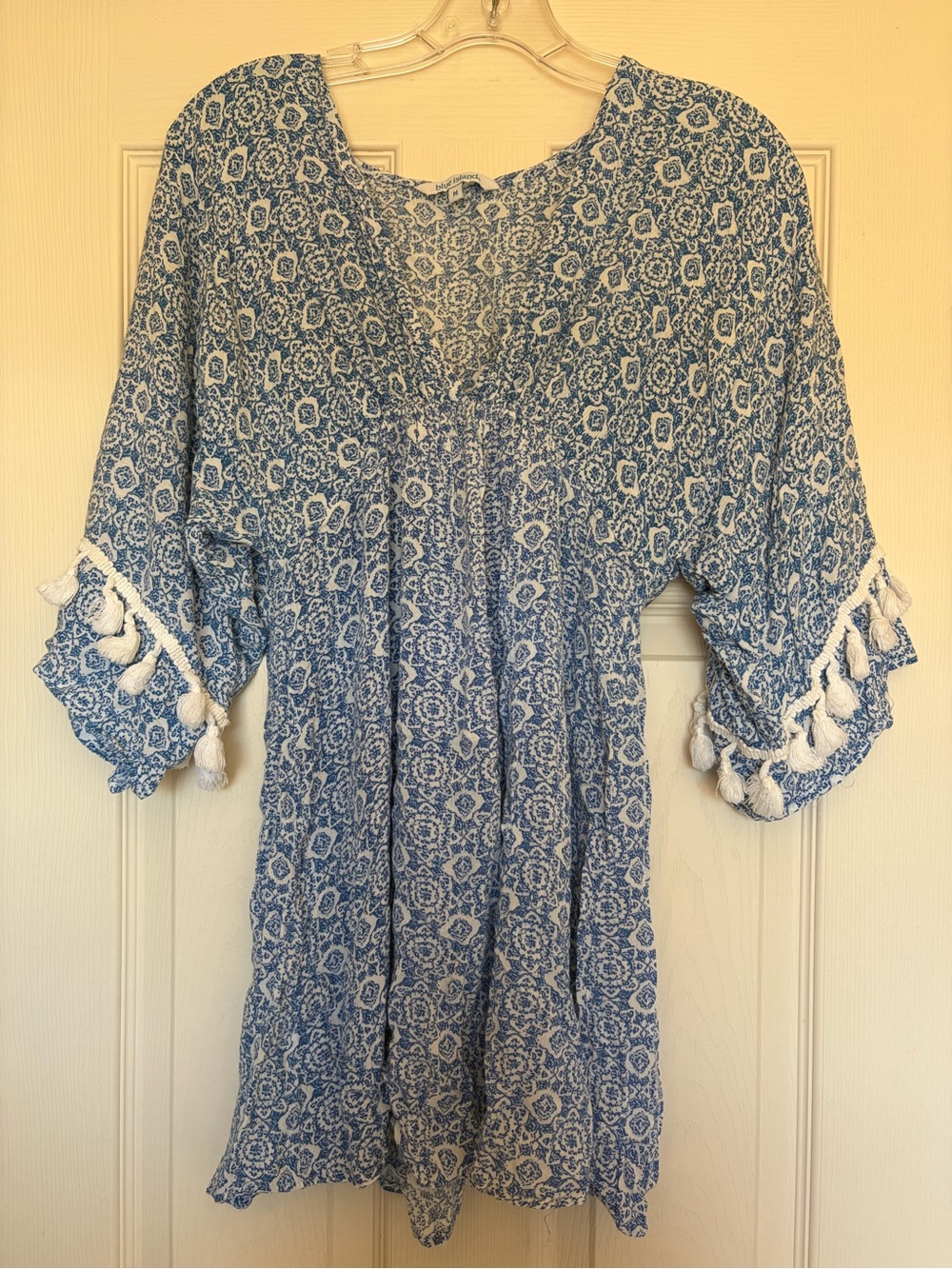 Coverup Blue Patterned  V-Neck Women's Medium